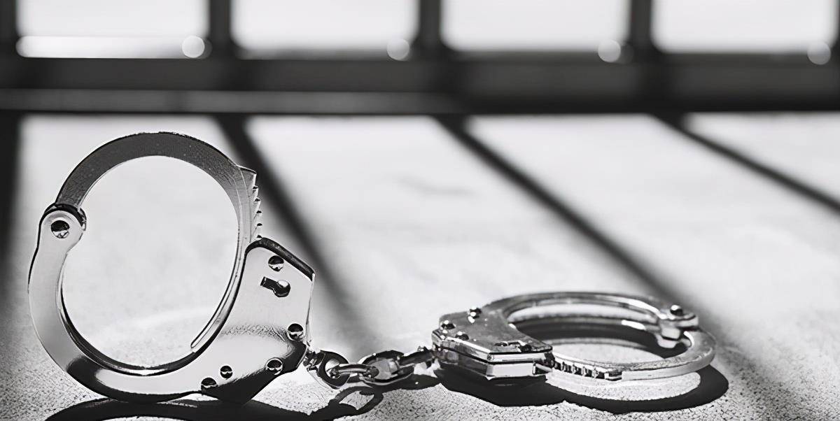 潭乡派出所接到报案后,赶紧赶赴现场.