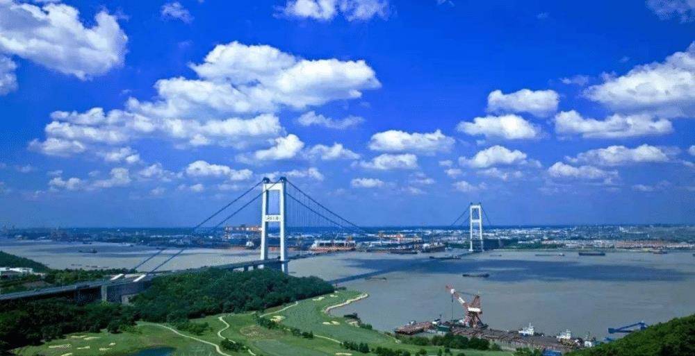 原创我国经济发展实力最厉害的县江苏江阴浙江义乌你更看好谁