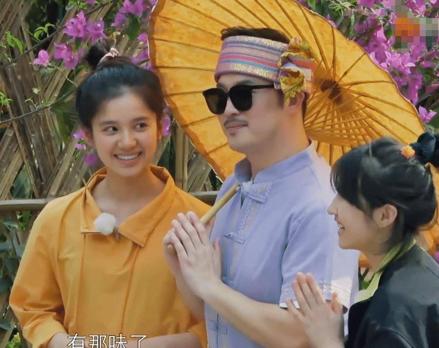 彭昱畅高空摘水果张子枫黄磊急忙劝其下来周迅的态度却不随便