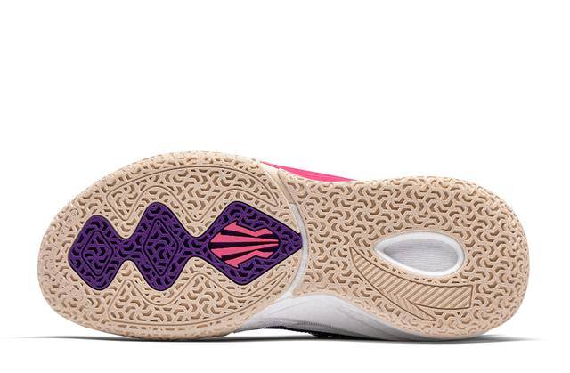 欧文与安踏首款签名鞋kai1artistoncourt配色引发关注