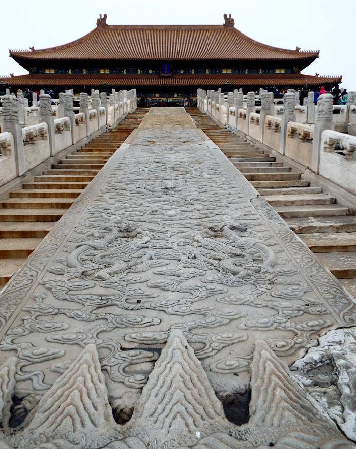 原创用了2万多人花了28天11万两白银运到故宫的石头到底多神奇