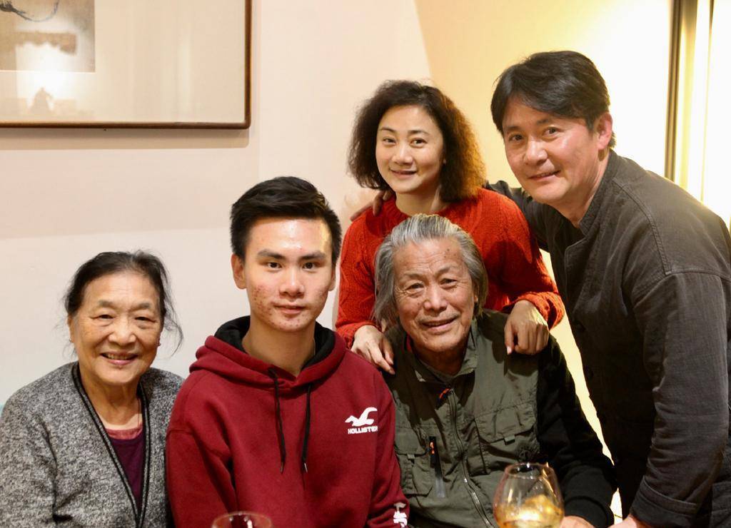 原创亲姐弟都是演员姐在红楼梦演袭人弟在重案六组饰佟林