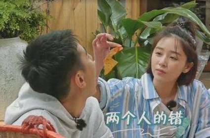 娱乐圈8位最爱吃辣条的明星赵丽颖最可爱易烊千玺像个小仓鼠