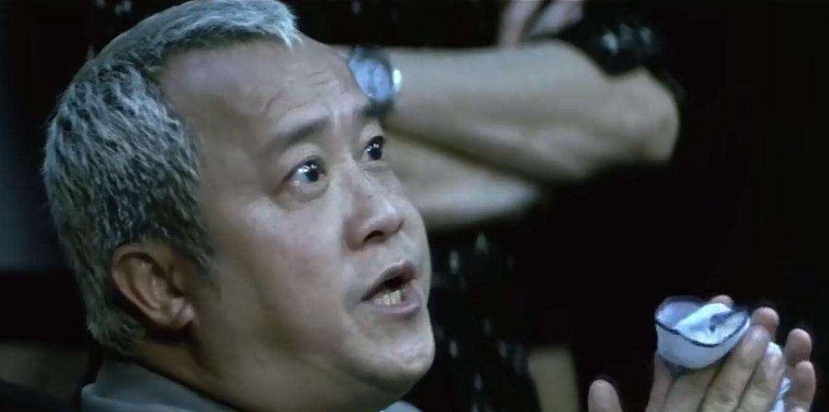 原创第一次剪短发险些丧命干爹立下两条规矩成龙一生不剪短发