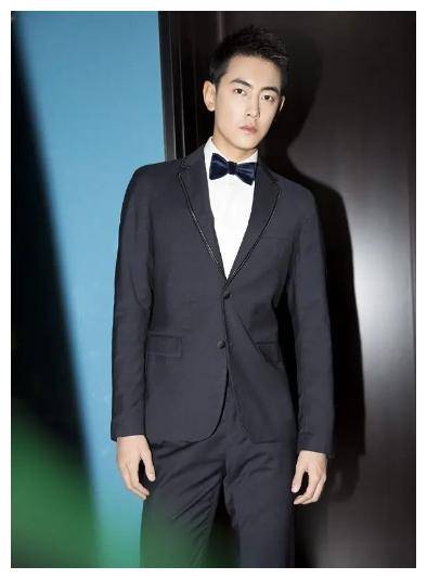 纪凌尘太过自负全队误担责众人怀怨朱梓骁怒不可遏