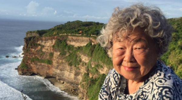 在李恒英24岁从上海一家医学院毕业后,第二年就去了美国约翰霍普金斯