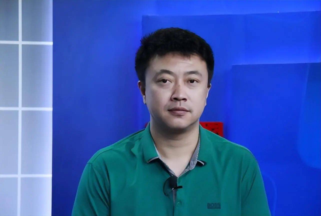 原创羽坛名将董炯娶高管妻子生双胞胎儿子涉嫌诈骗被推上法庭