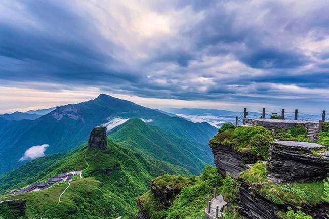 贵州旅游景点推荐:贵州旅游必去景点攻略，这里推荐最值得去的五个景点-第11张图片-趣盘玩