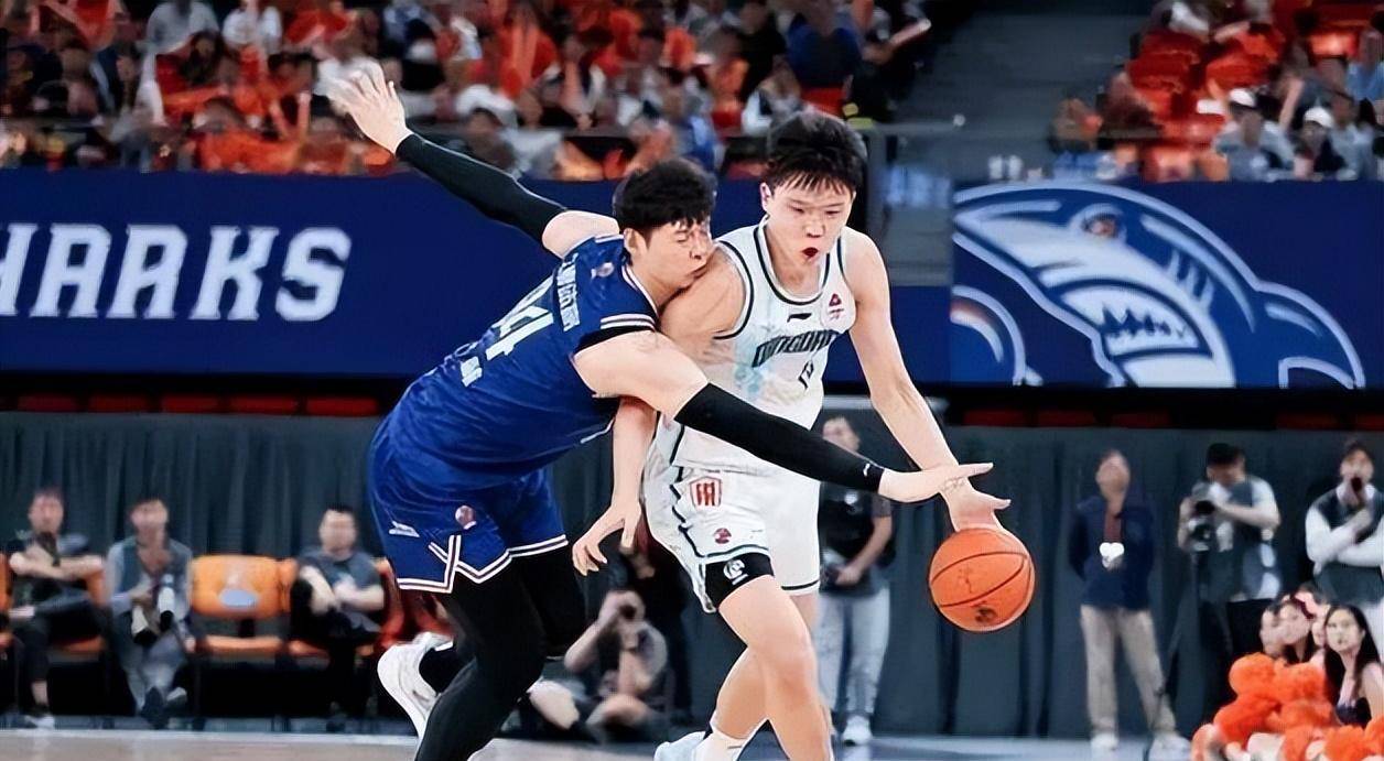 原创nba训练师特训杨瀚森苦练篮下技术动作为进军nba做准备