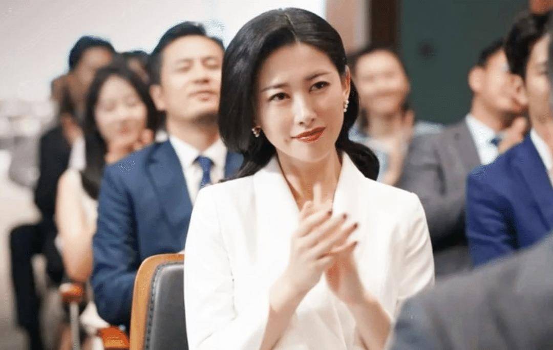 原创北京美女八次入选世界百美被法拉利总裁倒追她究竟有何魅力