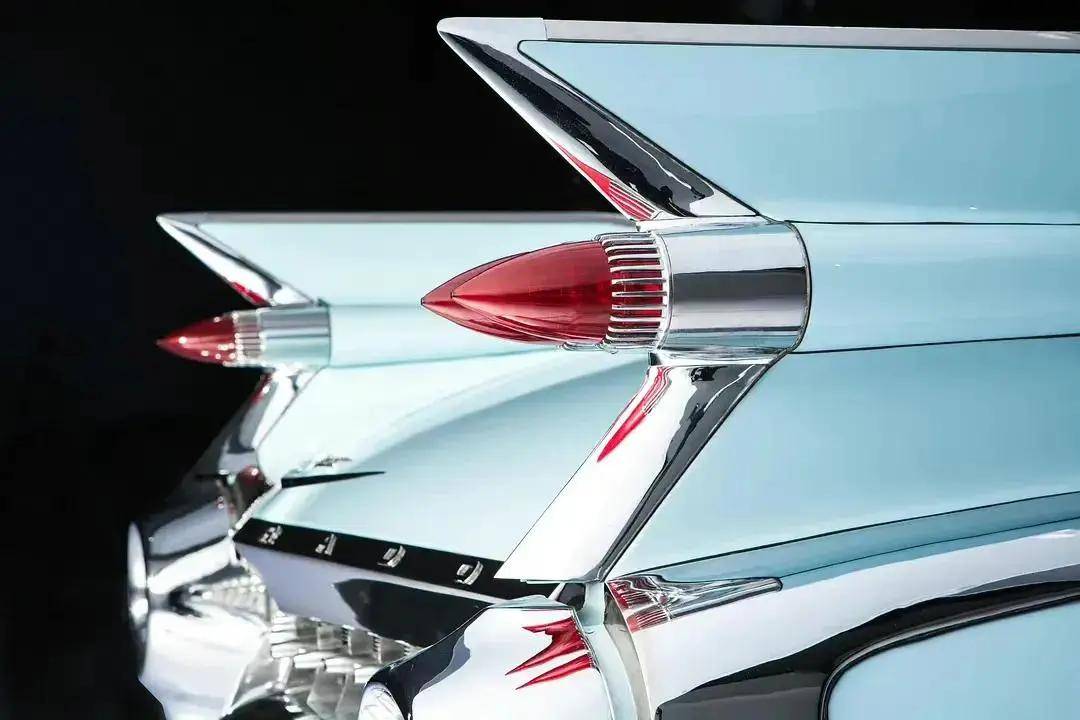 曾经每个美国人的梦想之车,为奢华冠名的凯迪拉克eldo