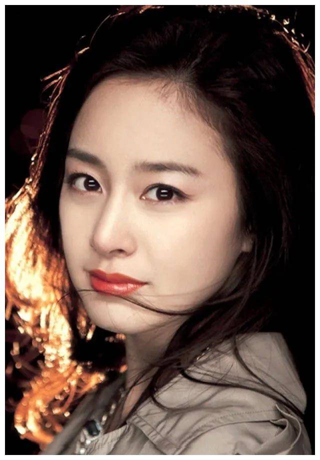 金泰熙韩国r级女星演绎善良的妻子惊艳亮相