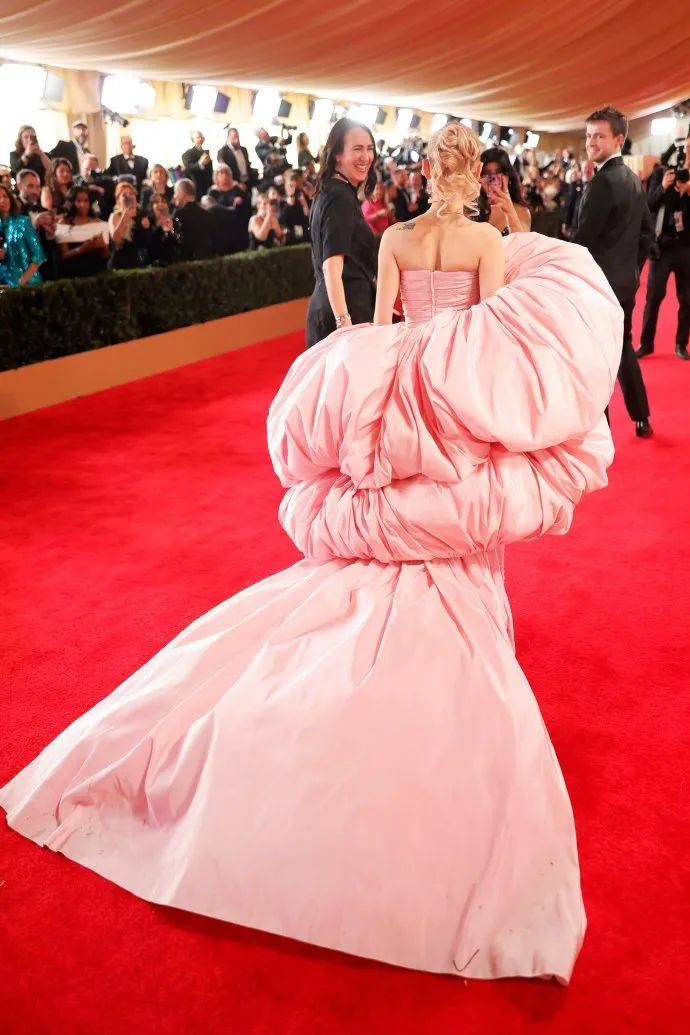 原创好莱坞女星集体回春奥斯卡红毯上怎么个个都那么美