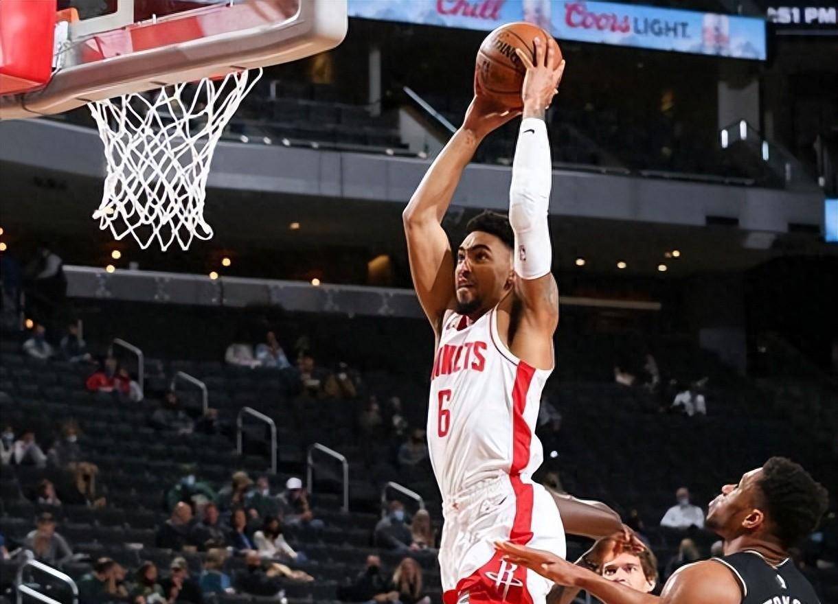 火箭和快船做交易赚了_马丁_本赛季_惠特莫尔