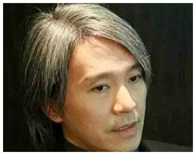 周星驰晒合照邀请赵丽娜李佳悦参与新作精彩呈现