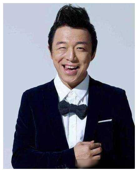 一个叫黄渤的家伙,不是长相好看就牛逼,他就是用他那一肚子智慧和才华