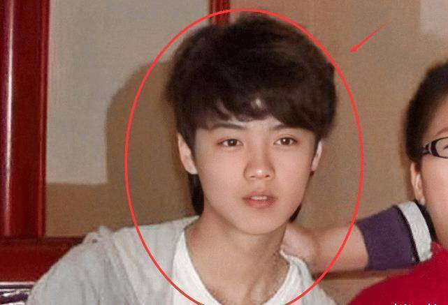 原创鹿晗出道生图火了关掉美颜如同卸妆暴露出真实颜值