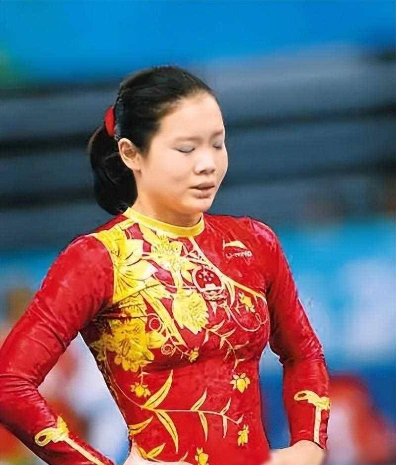 "体操女皇"程菲:25岁退役,体重飙升200斤,父亲担心嫁不_程立皋_先生_
