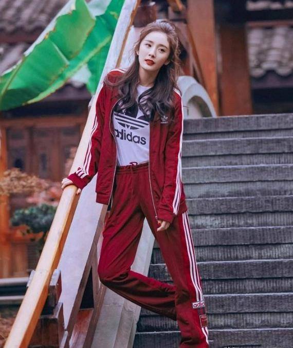 原创杨幂的运动时尚风太惊艳身材好的女生真的可以为所欲为