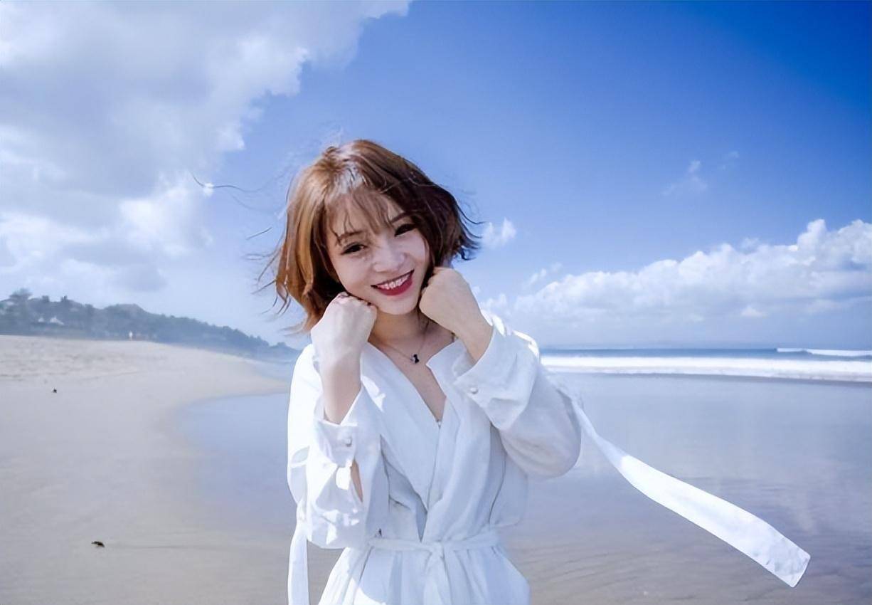 越独立自信的女人,就越容易幸福,因为她们坚持自我,相信自己的能力