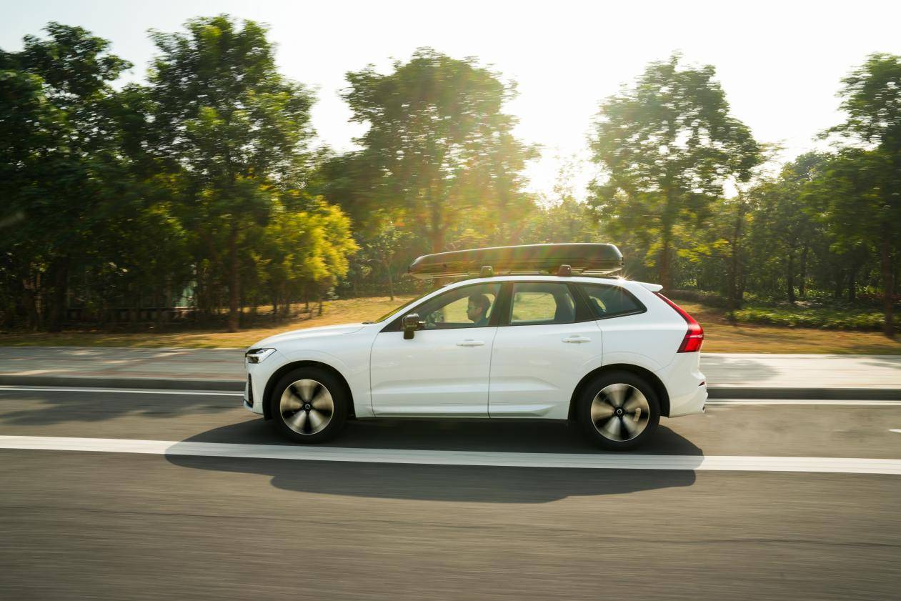 豪华中型suv硬碰硬,看29.29万元起的xc60如何俘获家庭用户_搜狐汽车_