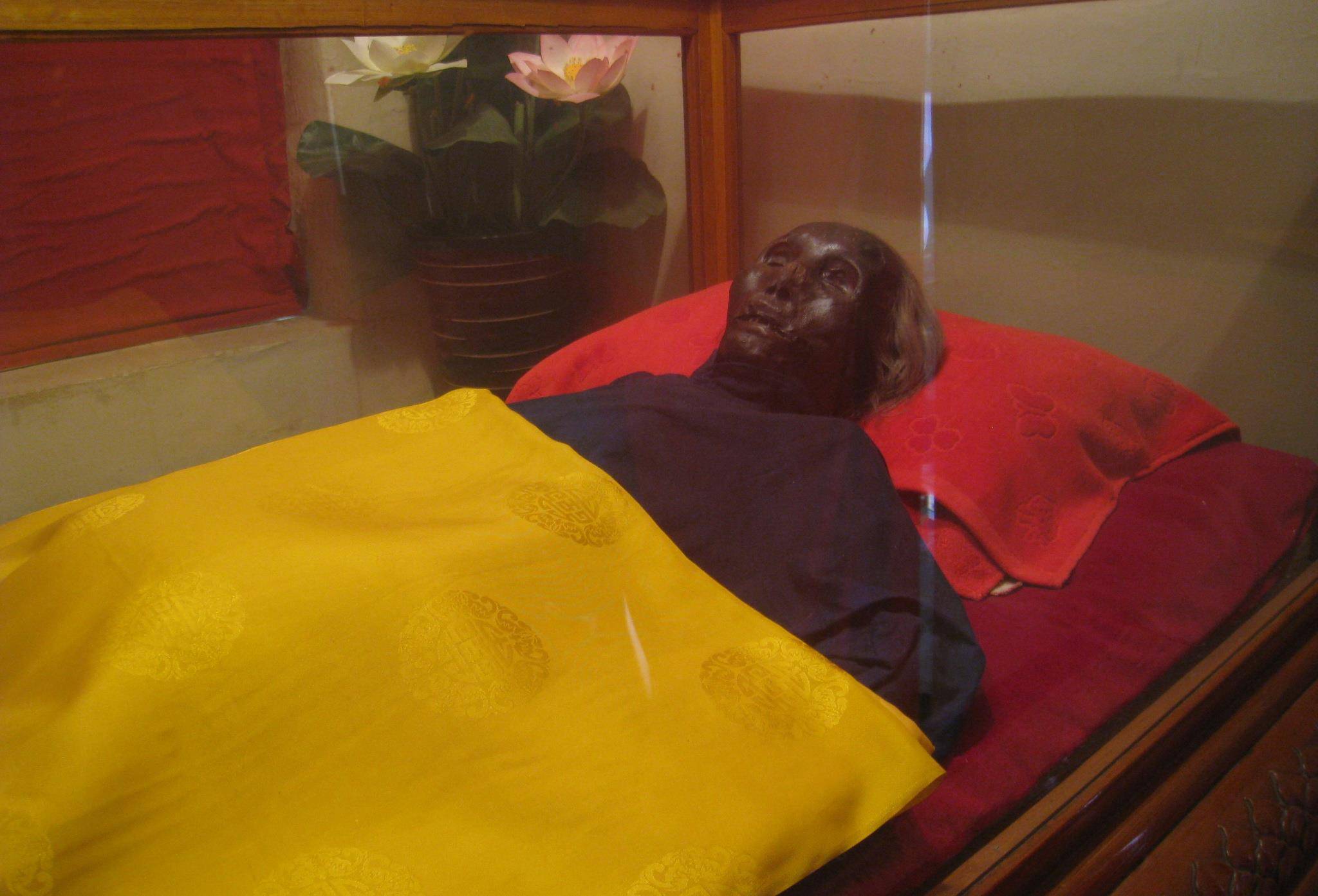 原创河北老人去世引发关注至今二十多年尸身不腐专家化验给出答案