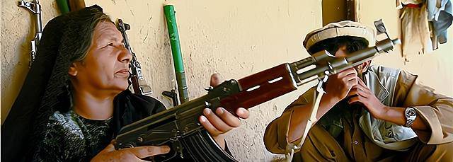 原创黑寡妇原型为给儿子报仇她手持钢枪成为女军阀