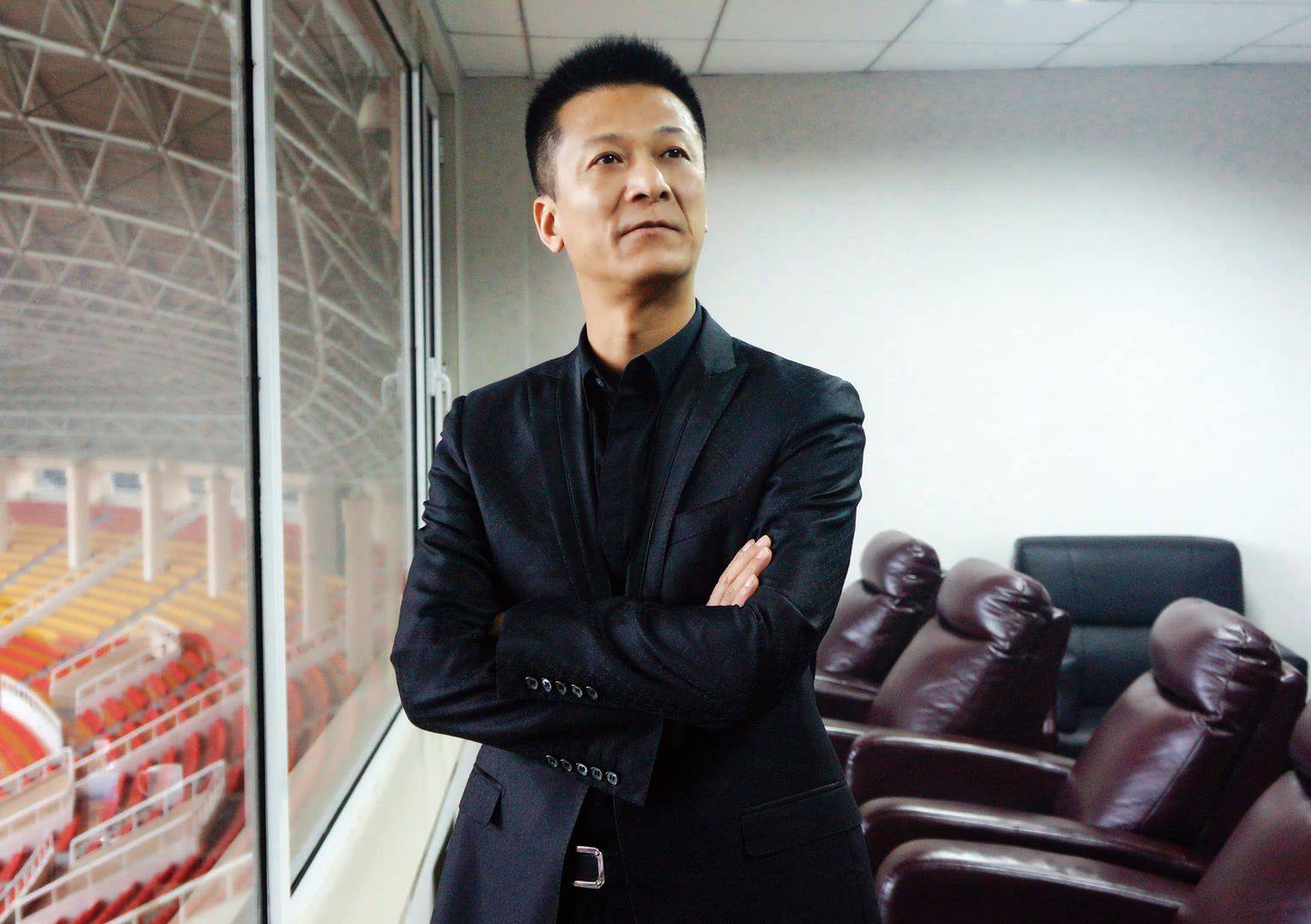 原创束昱辉豪掷6600万的转会闹剧孙可对不起我不能回江苏了