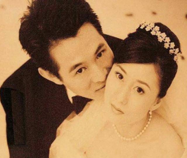 原创李连杰坦言将20亿身家交给妻子前妻却在地下室住了十年