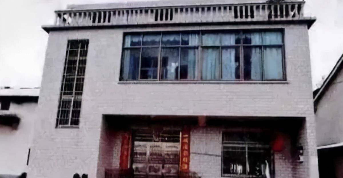 男子结了婚却绷不起用高压电棒杀人后自杀
