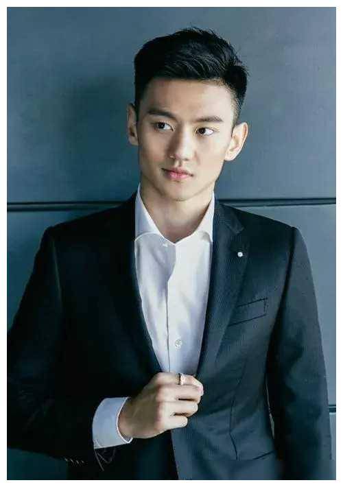 宁泽涛生日曝光引发体育圈冷暖昔日辉煌如今人走茶凉