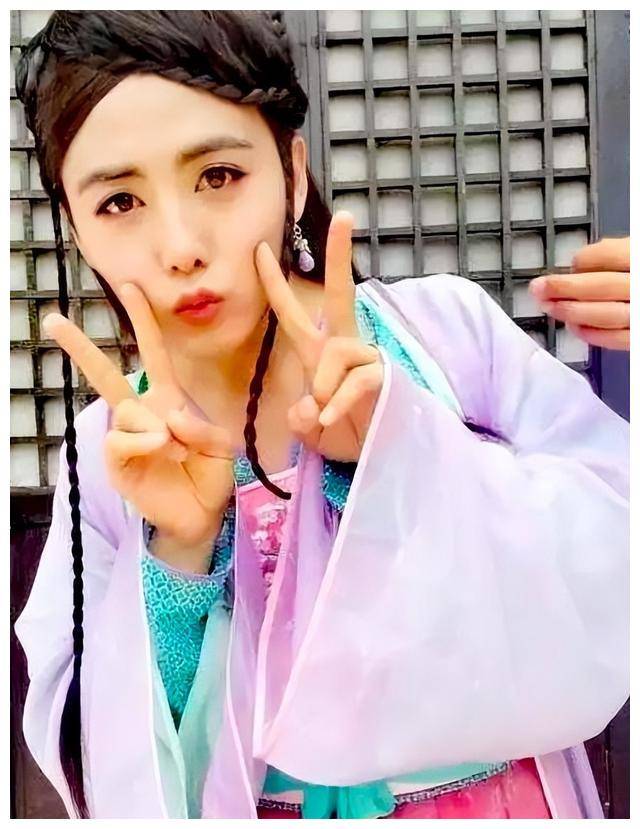 男扮女装谁更出彩,美丽如花亦幽默搞怪._形象_表演_性别