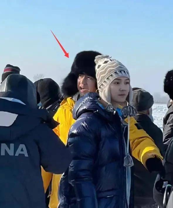 原创鹿晗愈发女相脸部浮肿姨化像是没有牙被嘲已配不上关晓彤