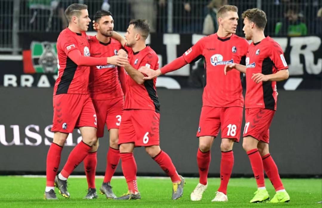 欧罗巴联赛:勒沃库森vs卡拉巴赫