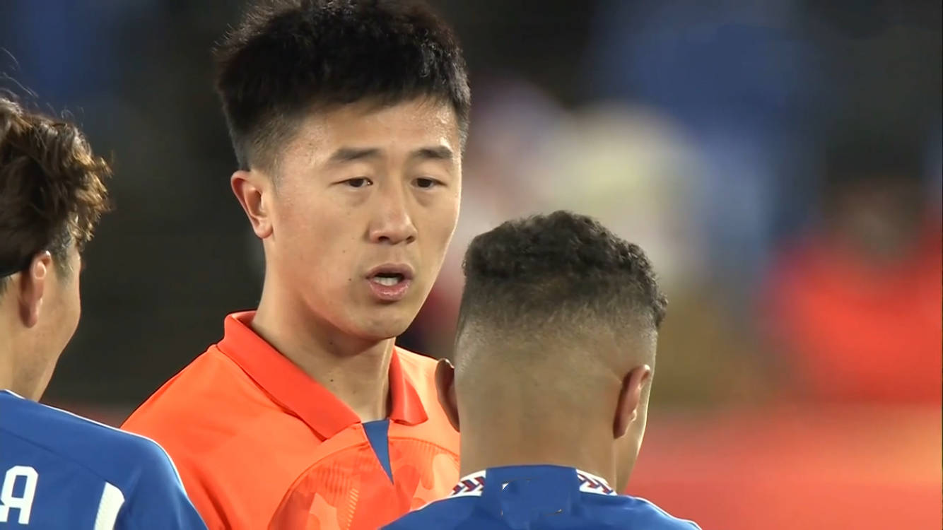 老崔战术踢中超够用,二转换掉帕托,争冠需升级后腰 泰山又迎硬仗_外援