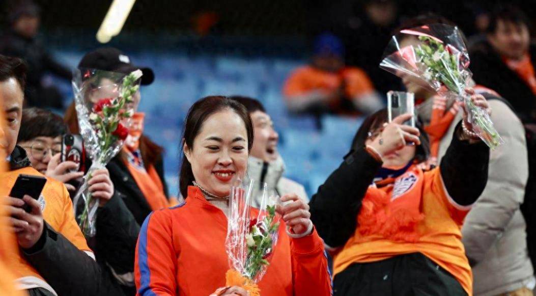 原创青岛海牛有病得治一点拿不住二点跟不上组织无序防守过度