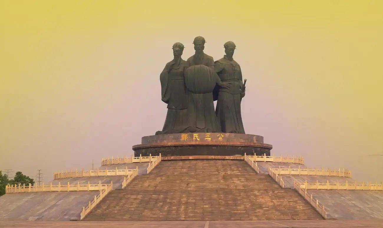 这也就给了郑庄公的儿子郑子婴在去世时,仍然能配享如此豪华的陪葬品