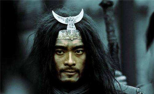 武松打死老虎当了都头相当于现在的什么官其实不算小