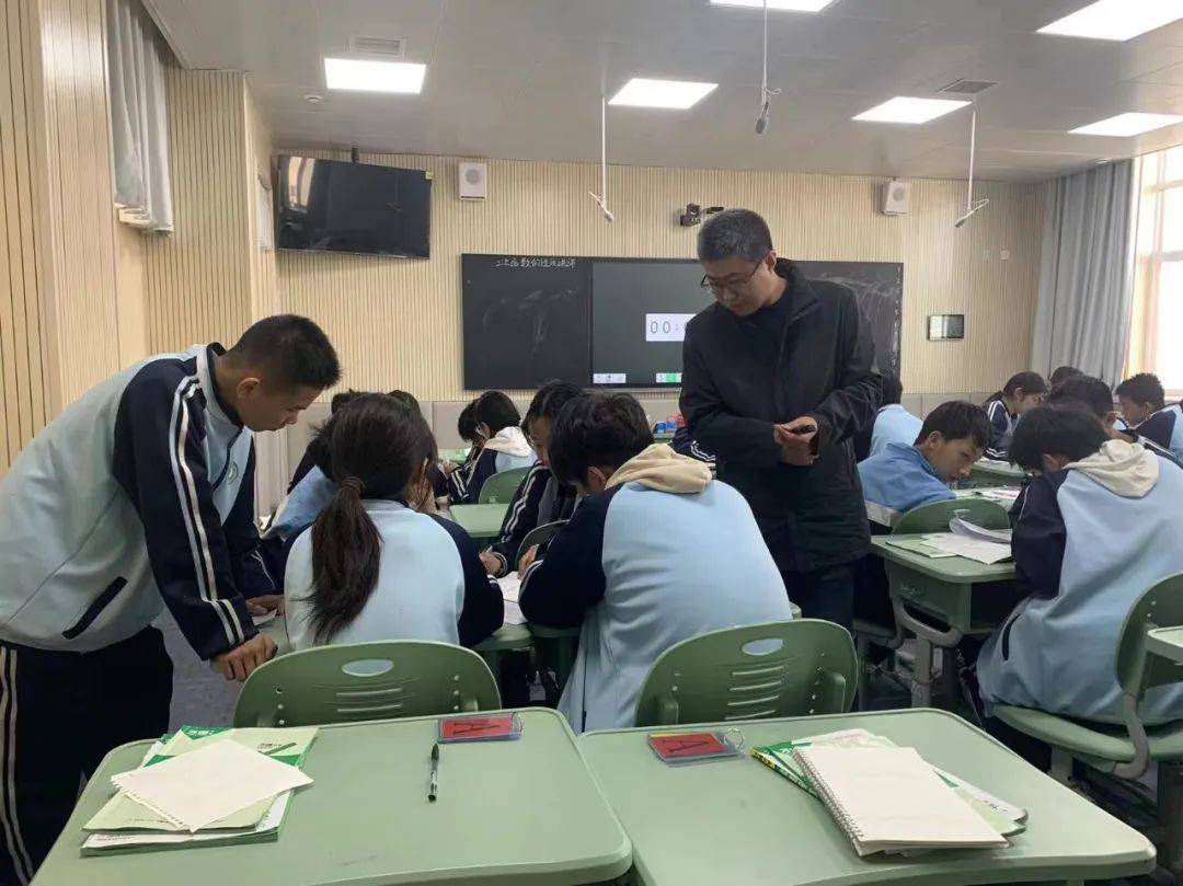 濮阳市绿城中学举行四课型达标暨四合一教学展示课活动