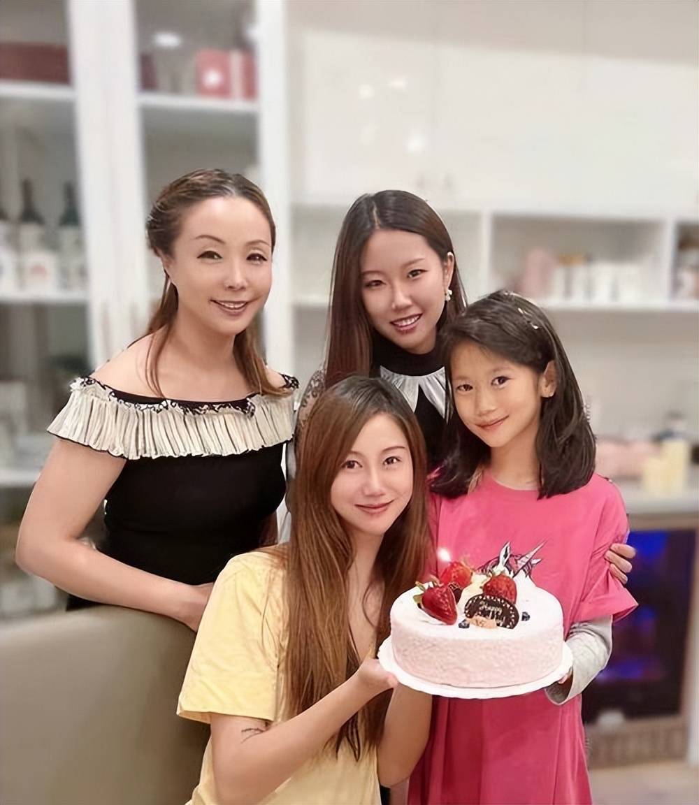 陈露_生活_女性