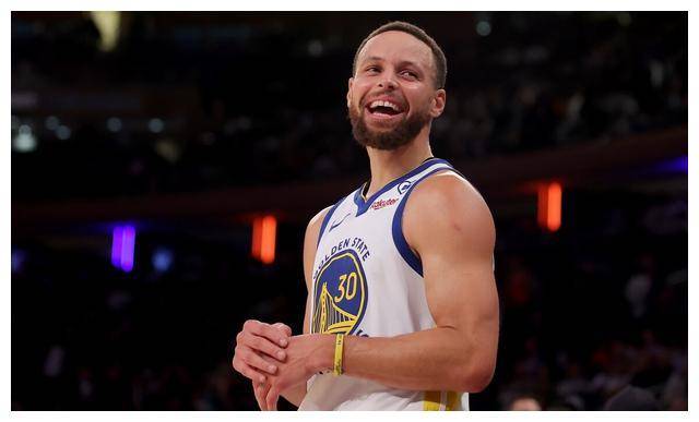 原创库里受伤曝光或将缺席多场比赛最新情况解读