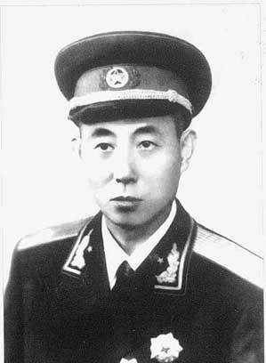 抗联王明贵回忆每人四个苞米西征战士们饿得吃野草嚼树枝