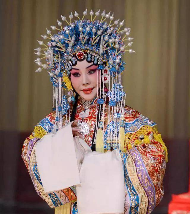 原创都说一山不容二虎天津青年京剧团走了李佩红雷英其实有真有假