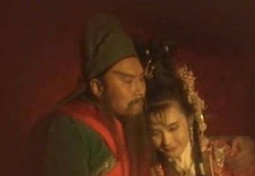 原创曹操将貂蝉送给关羽貂蝉为何第二天就上吊自杀了