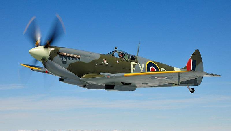 原创一位老妇临终前挽救了喷火战斗机英国政府不出钱我出