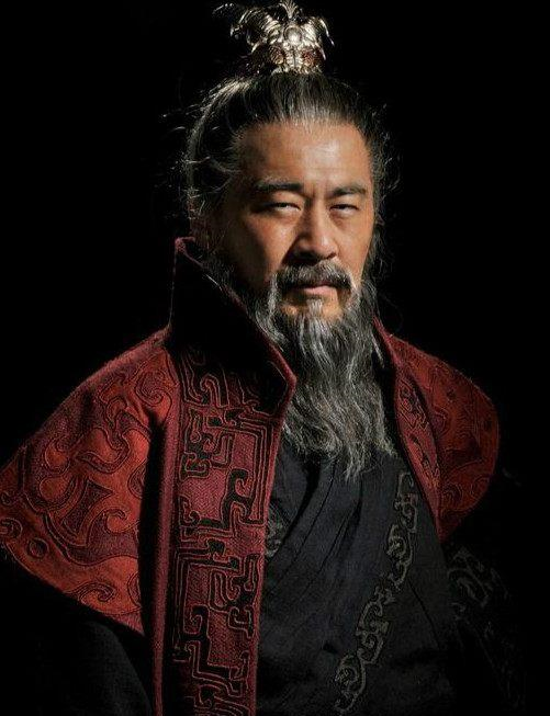 可是为何曹操放着这样一位水战行家不用,而偏偏要用毛玠和于禁呢?