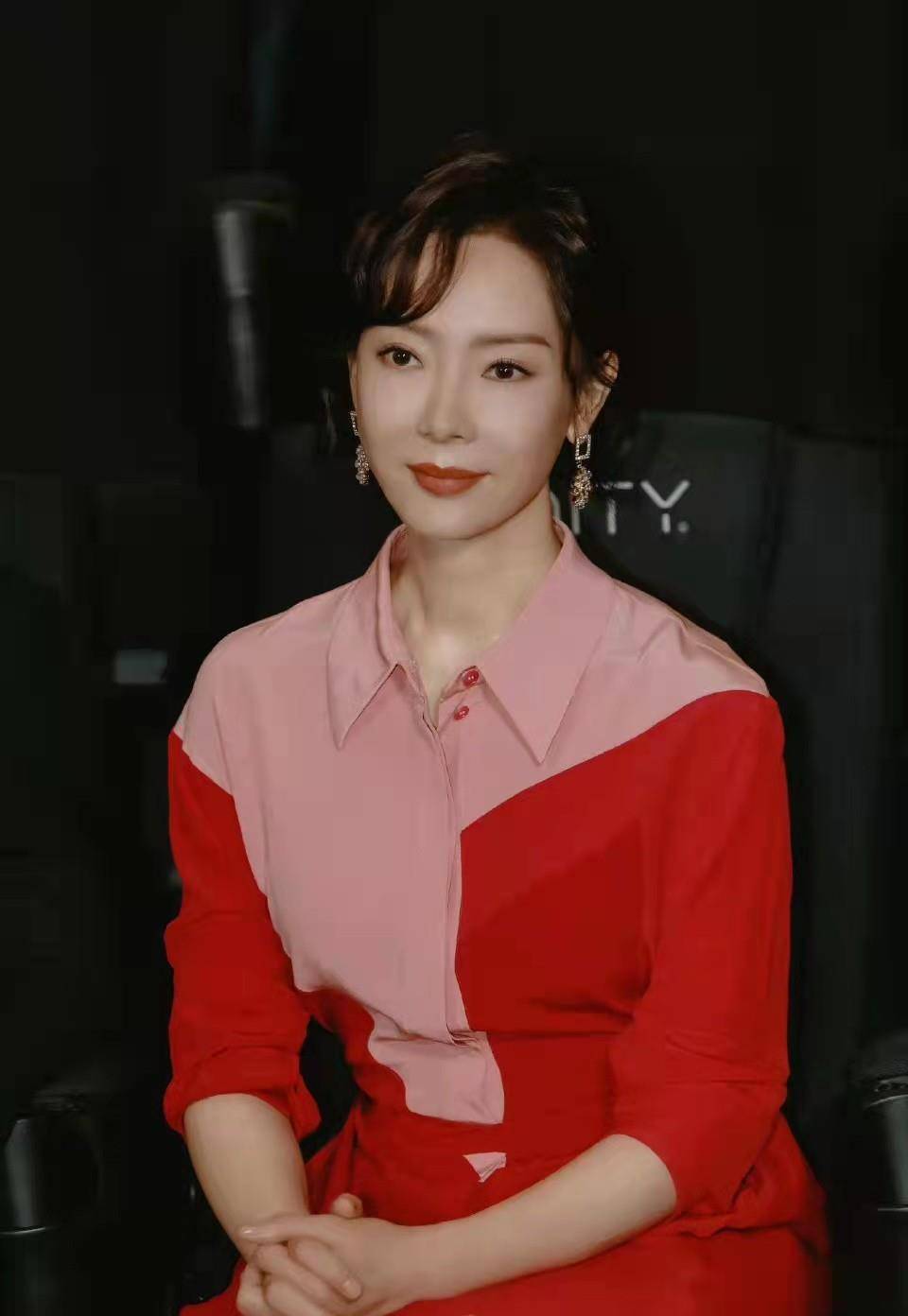 原创陈数凭气质美出圈大胆挑战少女粉看着减龄又知性太惊艳