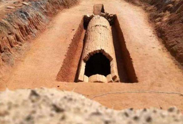 原创陕西古墓有大蛇守护附近居民无人敢进专家深入探查获新发现