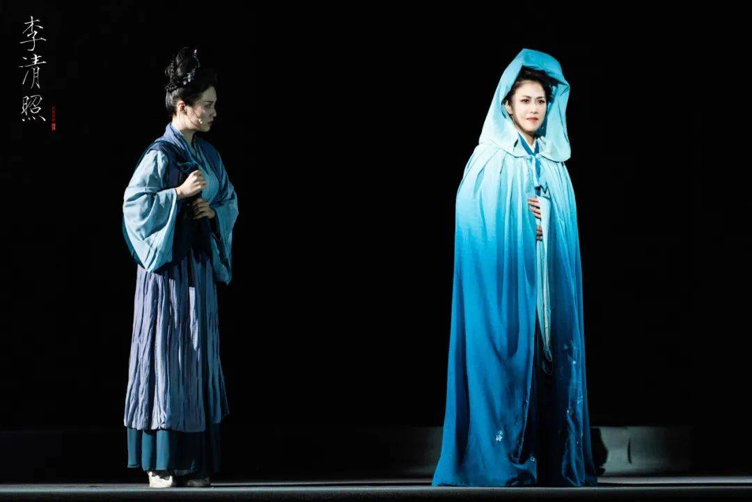 极具宋韵特色的服饰服装设计冯丽丽,郭亚莎,在传统元素和宋韵风格之间