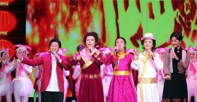 百变大咖秀现身湖南2022招商会网友百变五侠一定要凑齐